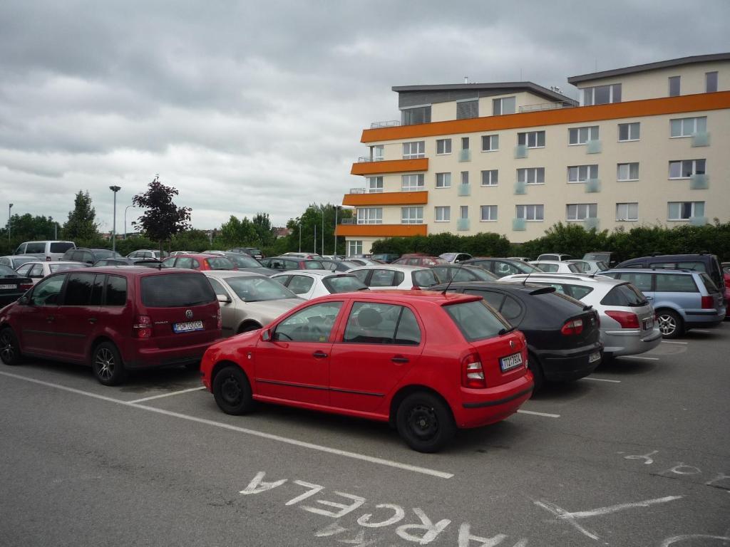 Koleje J.A.Komenskeho Brno Exterior foto