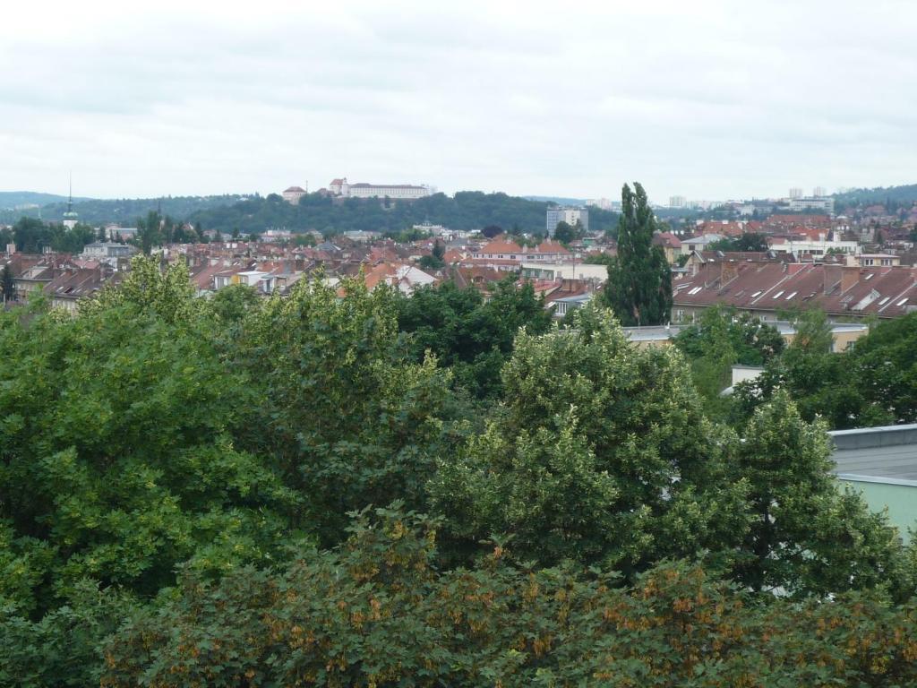 Koleje J.A.Komenskeho Brno Exterior foto